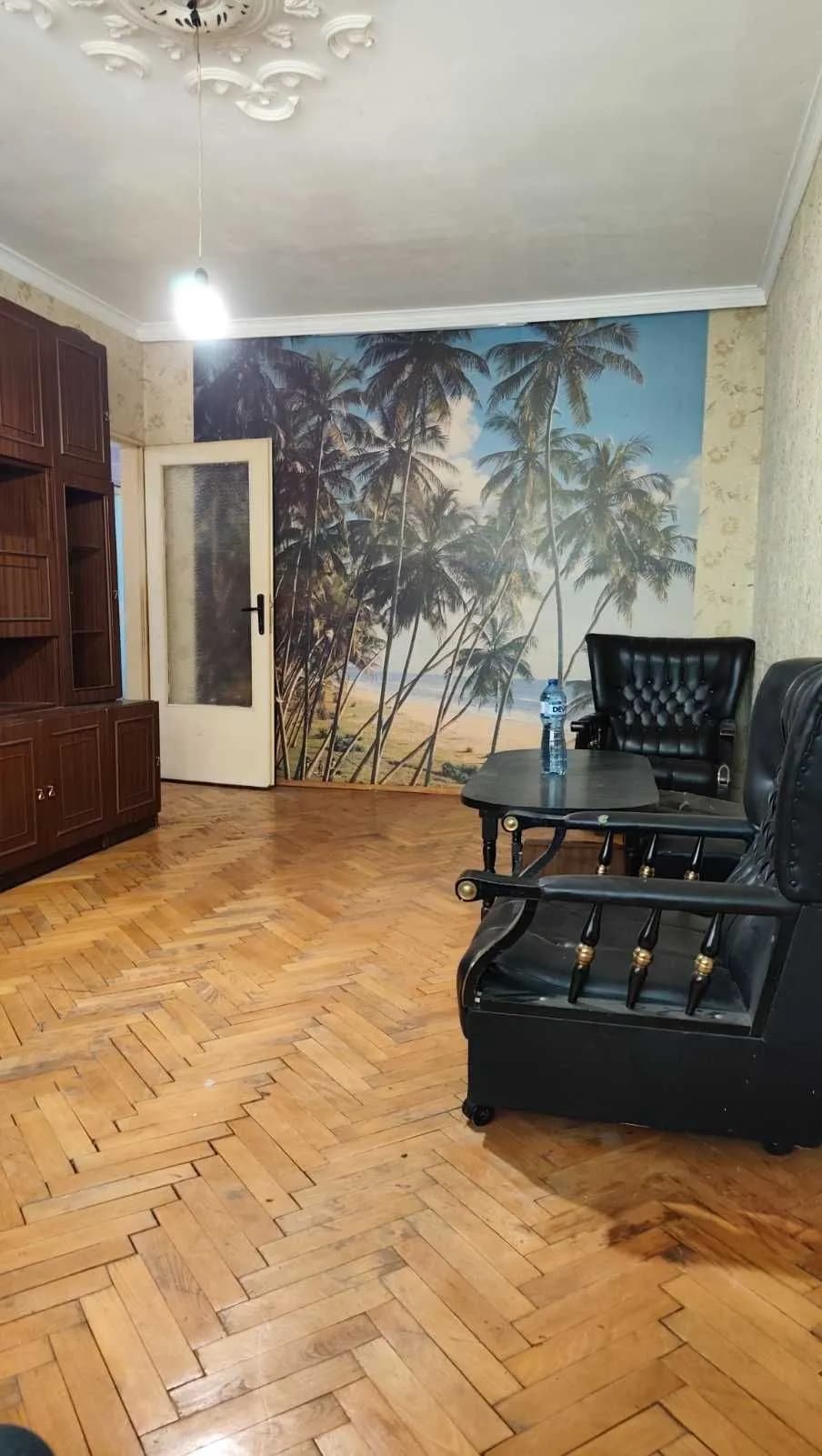 Üç Odalı Daire - Okul ve Kooperatif Pazarı Arasında Lyulin'de