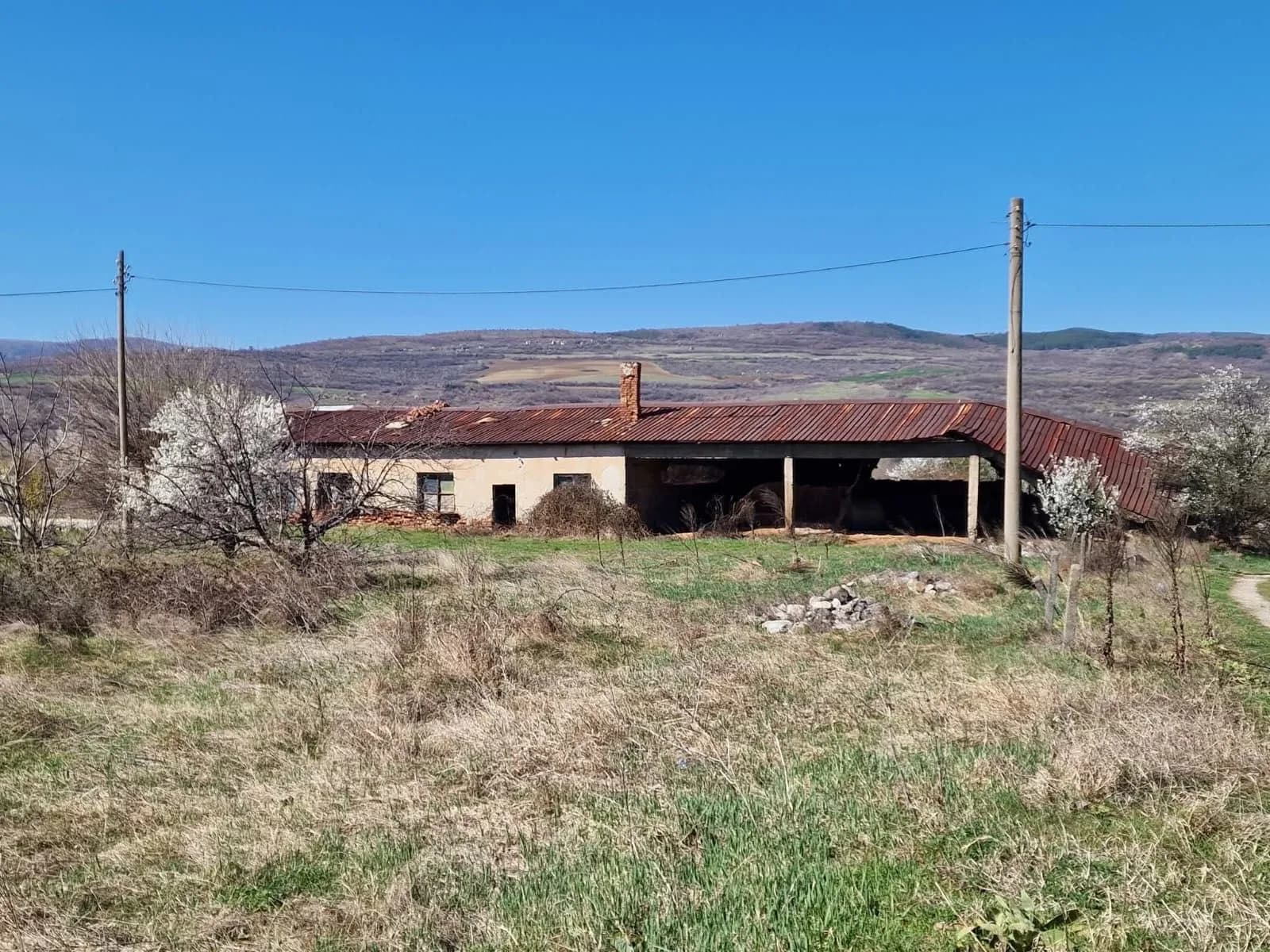 Endüstriyel Bina ile Arsa