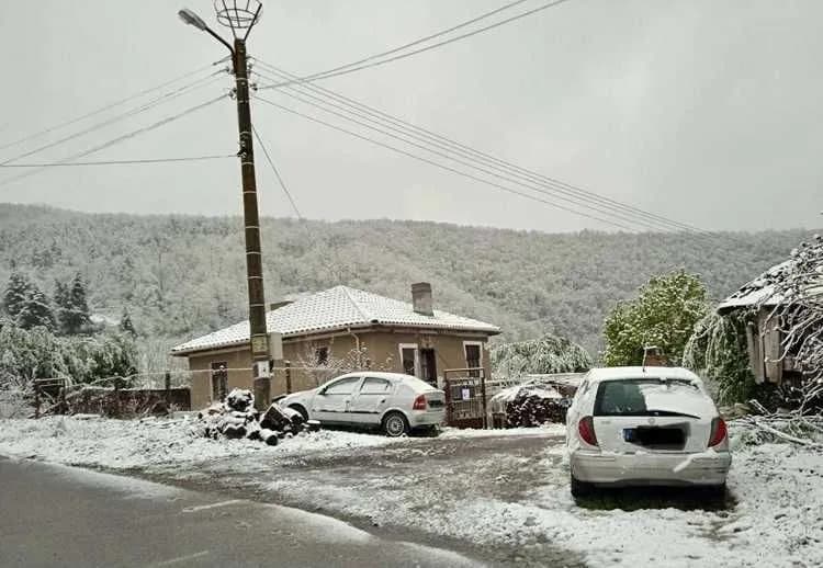 Kosti Köyünde 2 Katlı Ev, Strandzha'da, Avlu ve Yazlık Mutfak - Yaşamaya Hazır