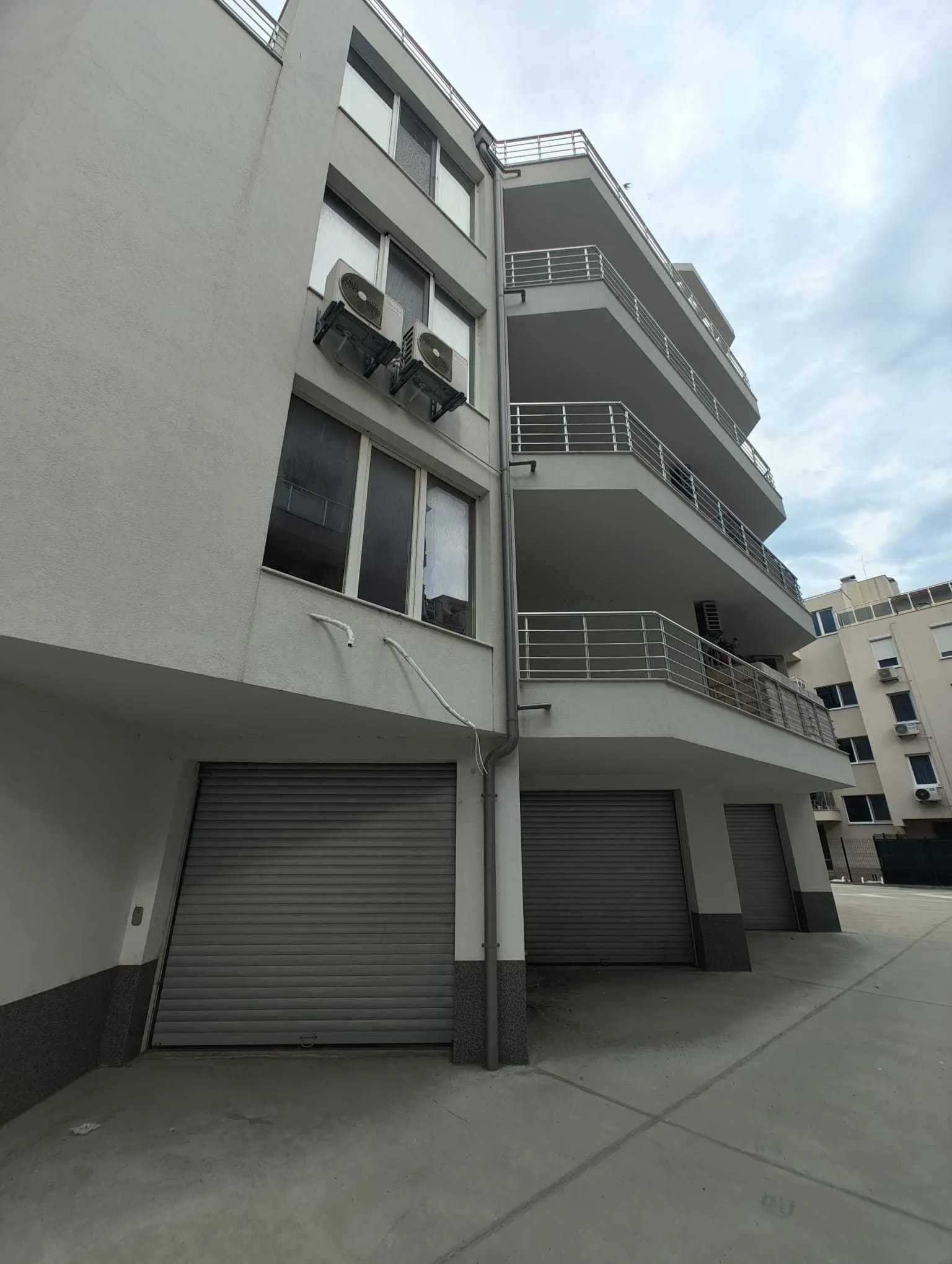 Pomore'de Denize 20 Metre Uzakta Satılık İki Odalı Daire