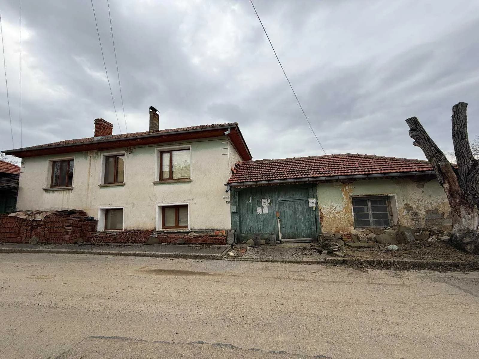 Lovech İlinde Vrabbevo Köyünde Ev Satılıyor