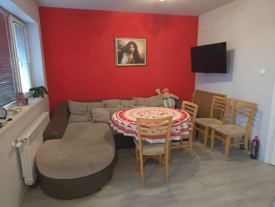 Geniş 4 Odalı Tuğla Daire