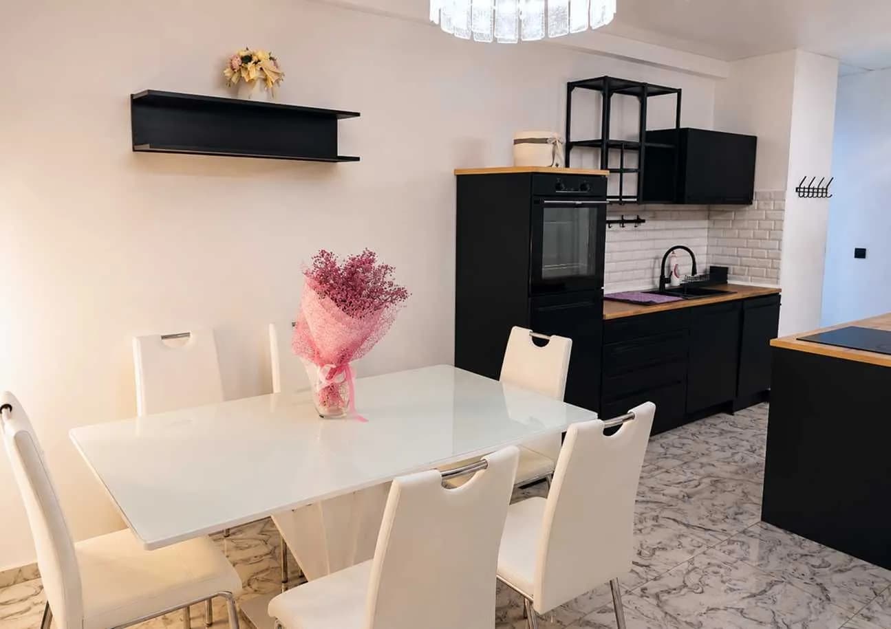 Sunny Beach'te Şık Üç Odacı Daire – Sahilden Sadece 250 m Uzakta