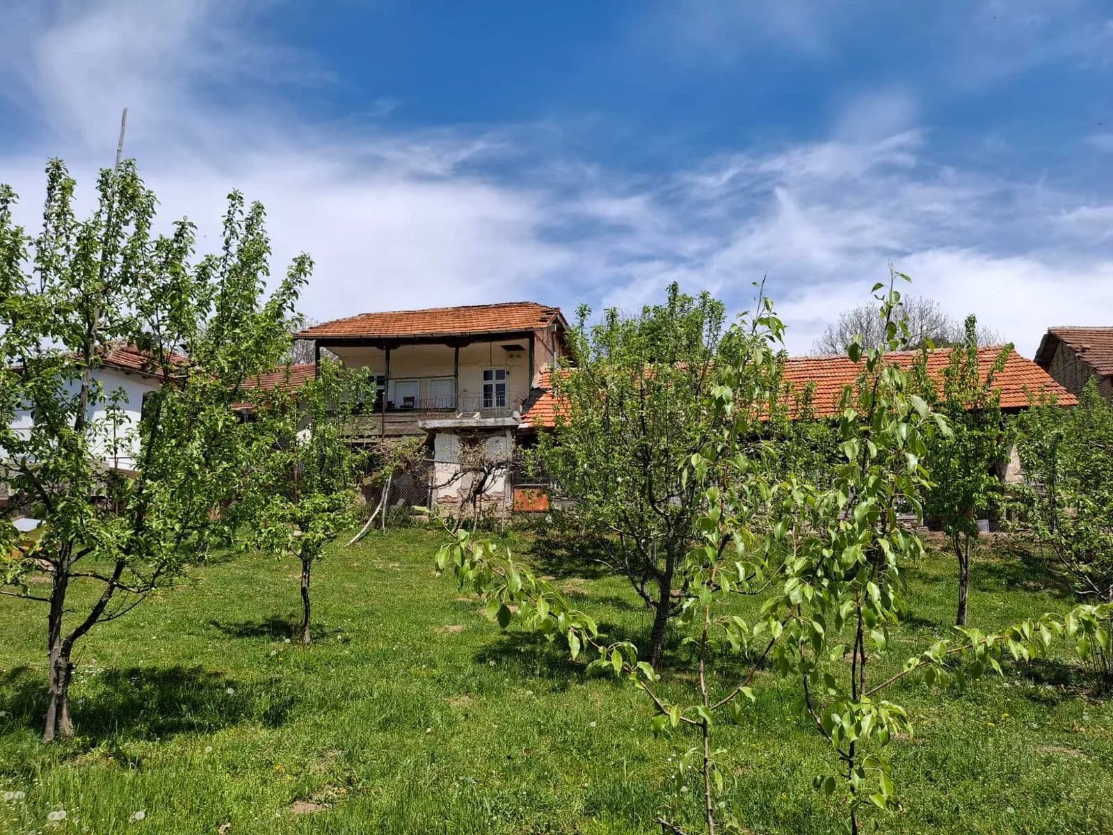 İki Parselden Oluşan Bir Ev