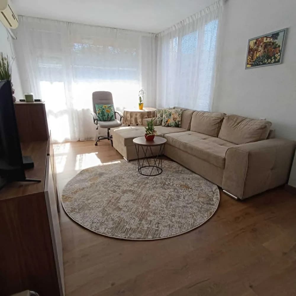 Smolyan, Nov Tsentar Mahallesi'nde Tadilatlı 3+1 Daire
