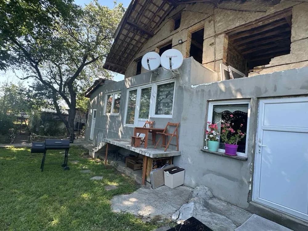 İki Katlı Ev Satılıyor