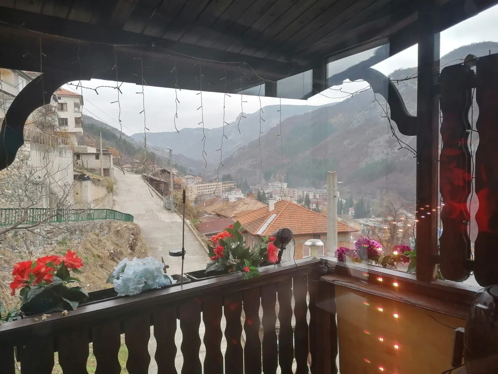 Lâki Şehrinde Garajlı Daire