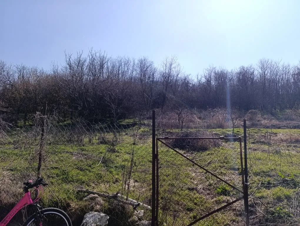 Avlu Arsası Satılık