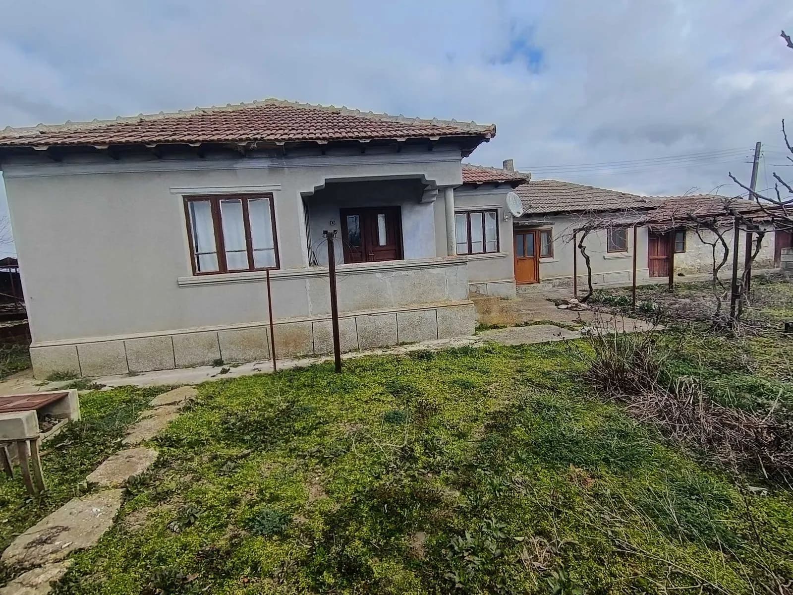 Denize Yakın Avlu İçeren Ev