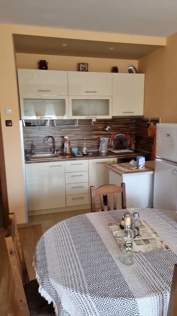 Dimitrovgrad'da Büyük Bankın Yanında Apartman Satılıyor
