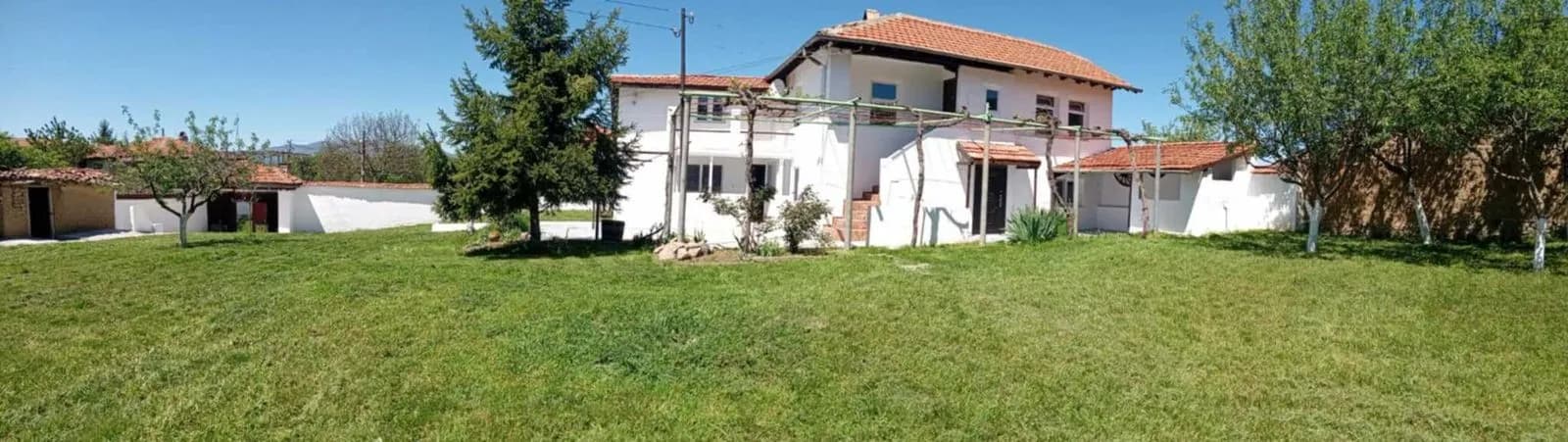 Rozova Vadisi'nin Kalbinde Yenilenmiş Ev