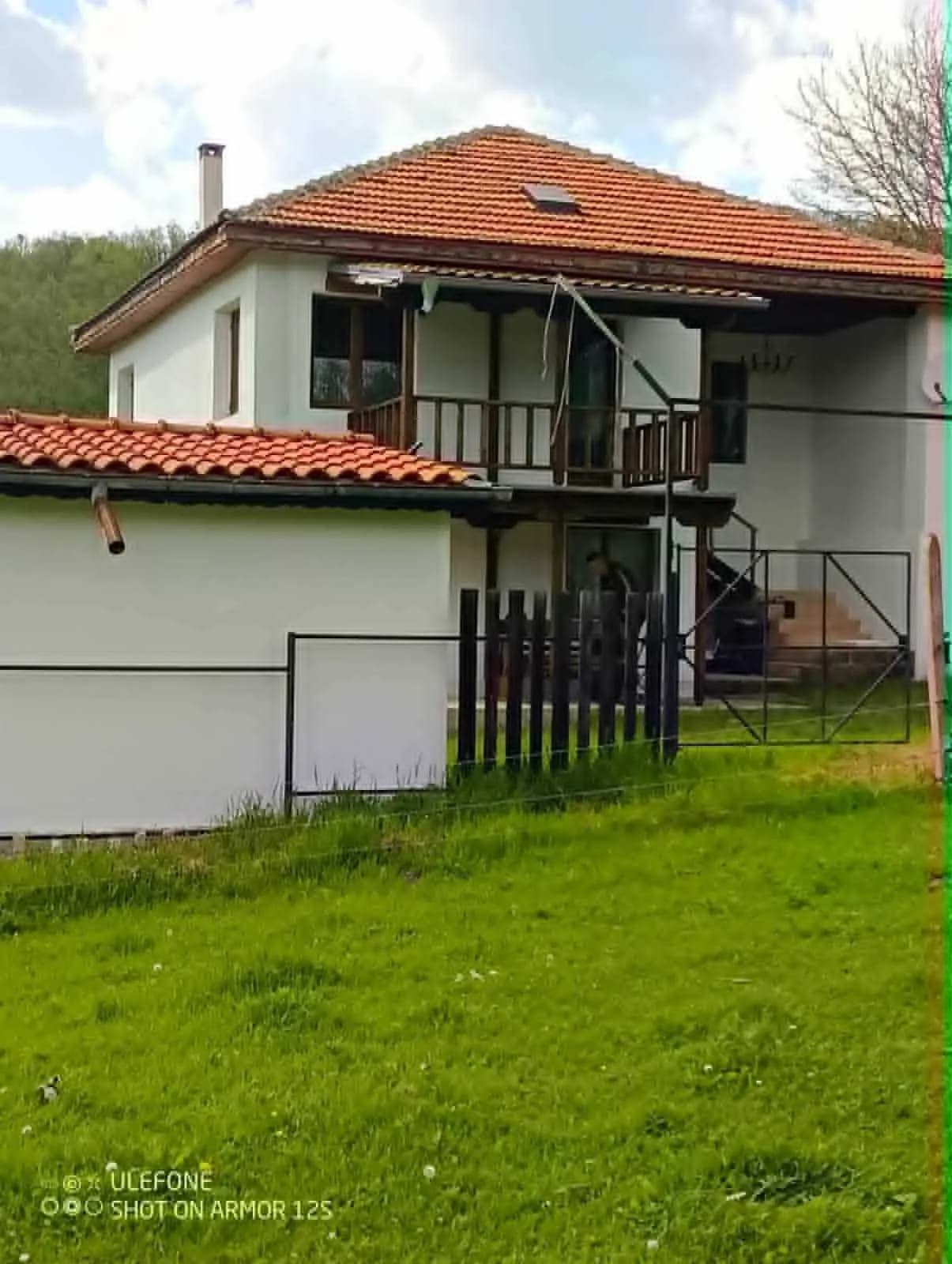 Borinçi Köyünde Geniş Bahçeli İki Katlı Ev Satılıyor