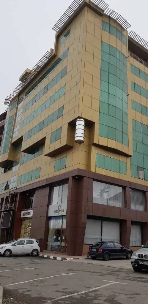 122 m² - 3 Odalı Daire Asenovgrad Süper Merkez
