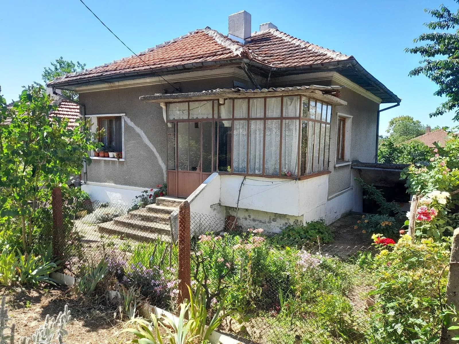 Dinkovitsa Köyünde Satılık Ev