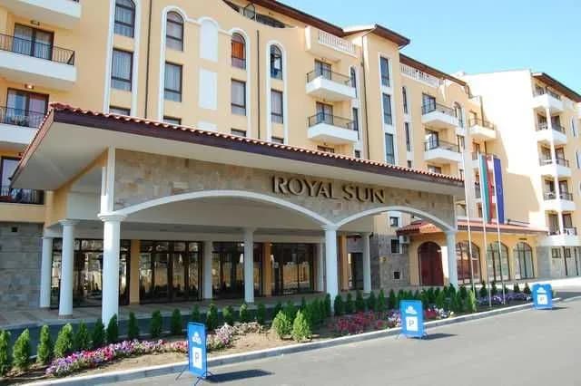 Royal Sun Lüks Kompleksinde Geniş Tek Yatak Odalı Daire - Kurort Merkezi