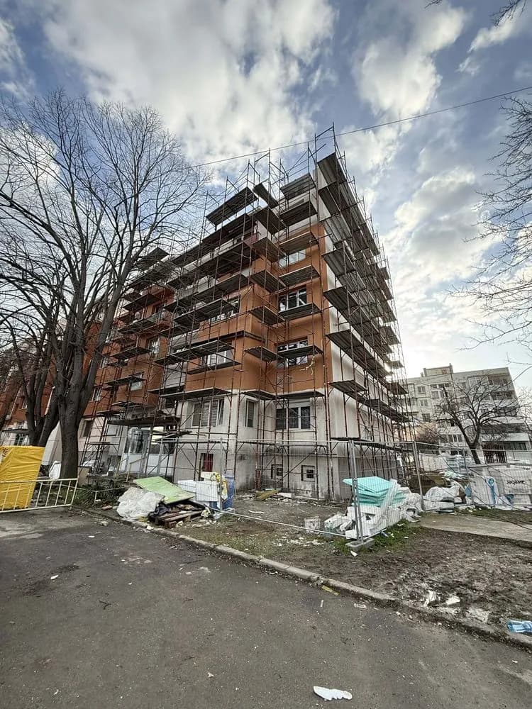 Devnya Şehir Merkezinde Apartman