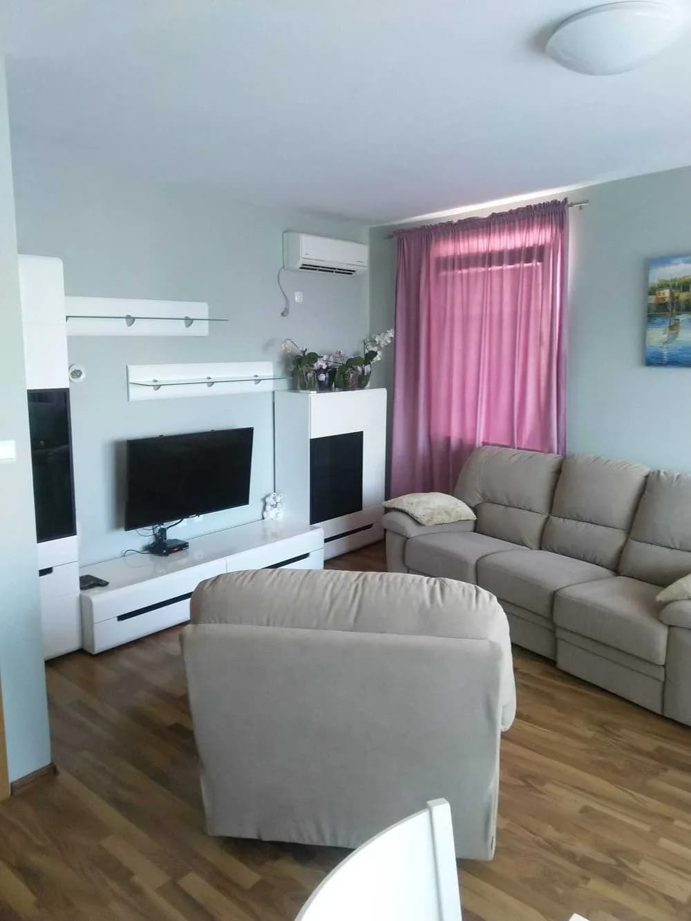Pomorie'de Satılık 2+1 Daire, Merkez Konum