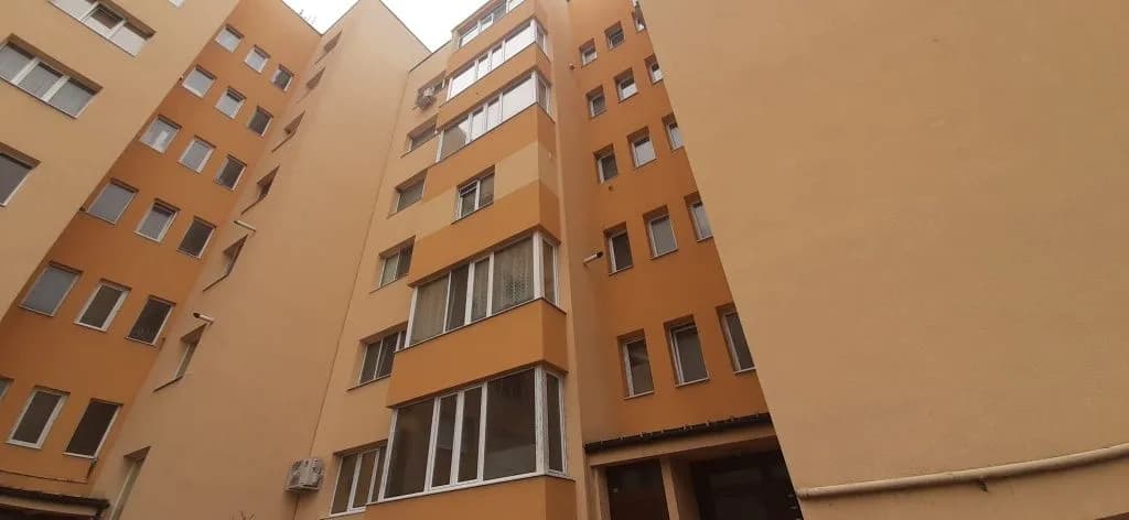 Orël Yaşadığı 12. Blok'ta İki Odalı Daire