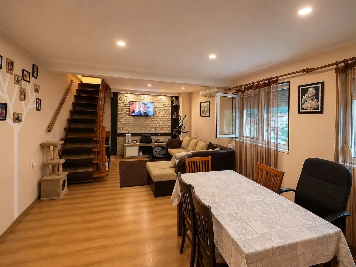 Vratsada Döşenmiş Maisonette Satılıyor