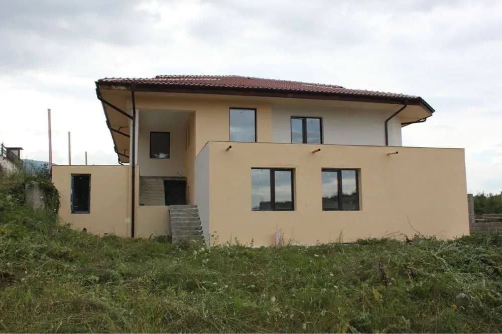 Ev Satılıyor, Bistritza'da