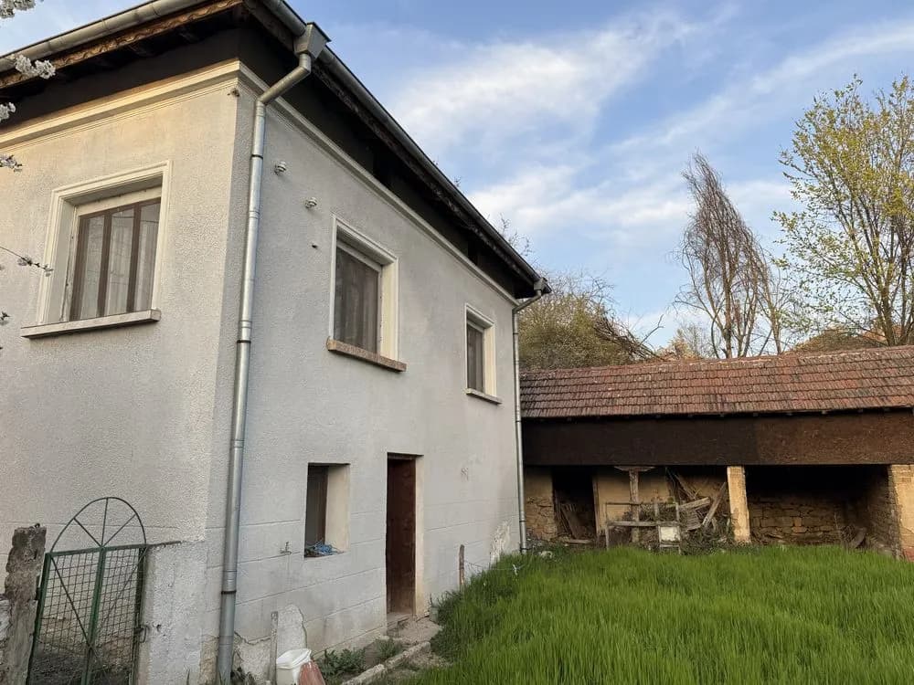 Rabişa Köyünde İki Katlı Ev