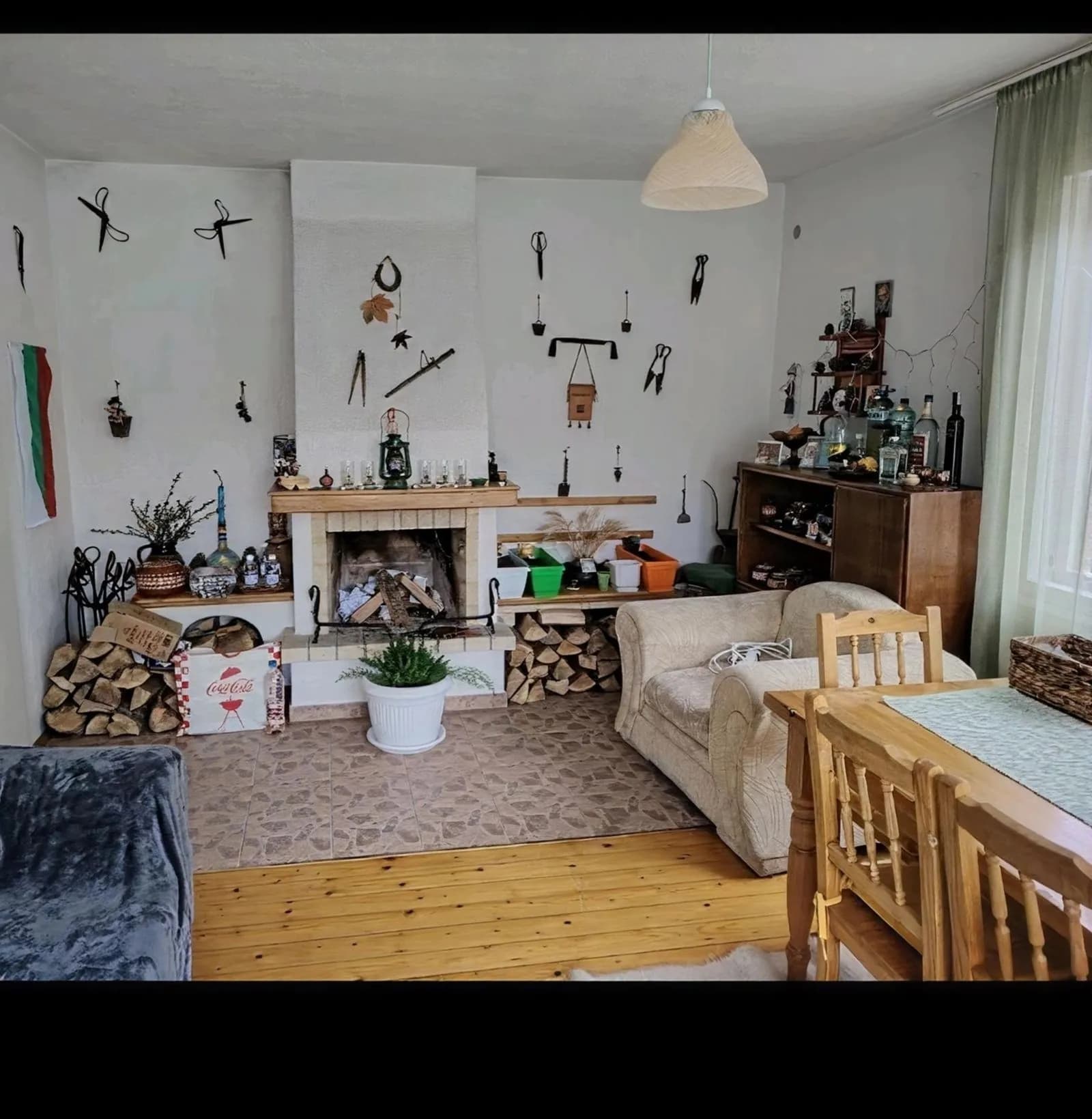 Ev Dairesinin Üst Katı Avlu İle