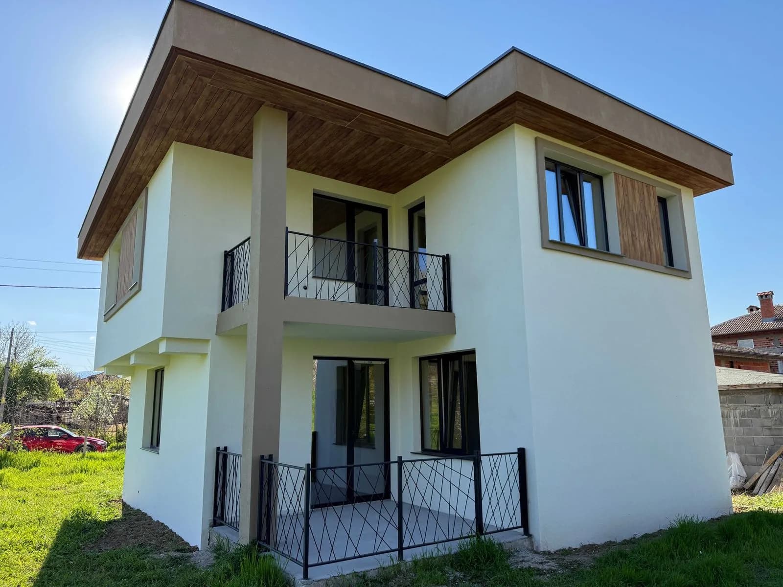 Kozaovno'da Panoramalı Yeni İki Katlı Ev