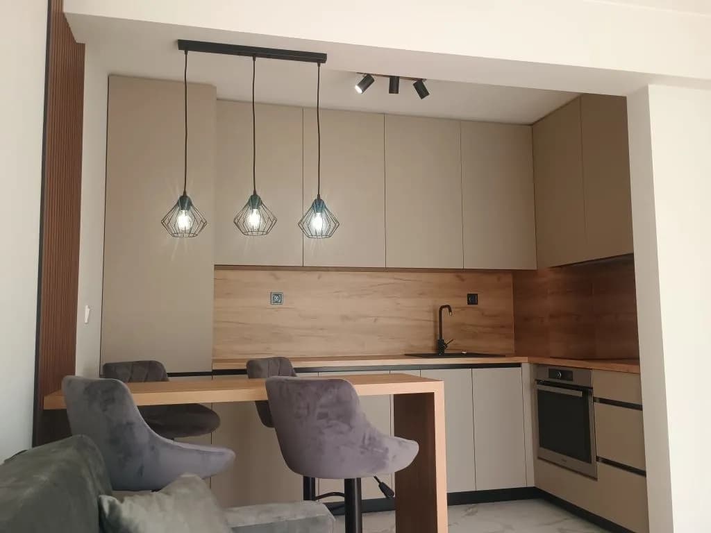 Amenia Mobilyalı İki Odalı Daire, Rodop Manzaralı ve Zemin Kat Garaj Seçeneği Sahibinden